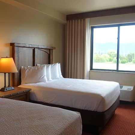 Glacier International Lodge カリスペル エクステリア 写真