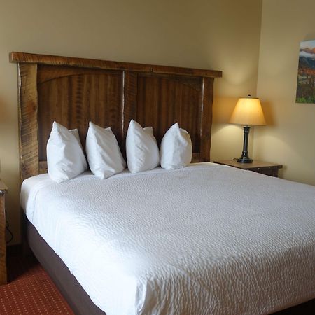 Glacier International Lodge カリスペル エクステリア 写真