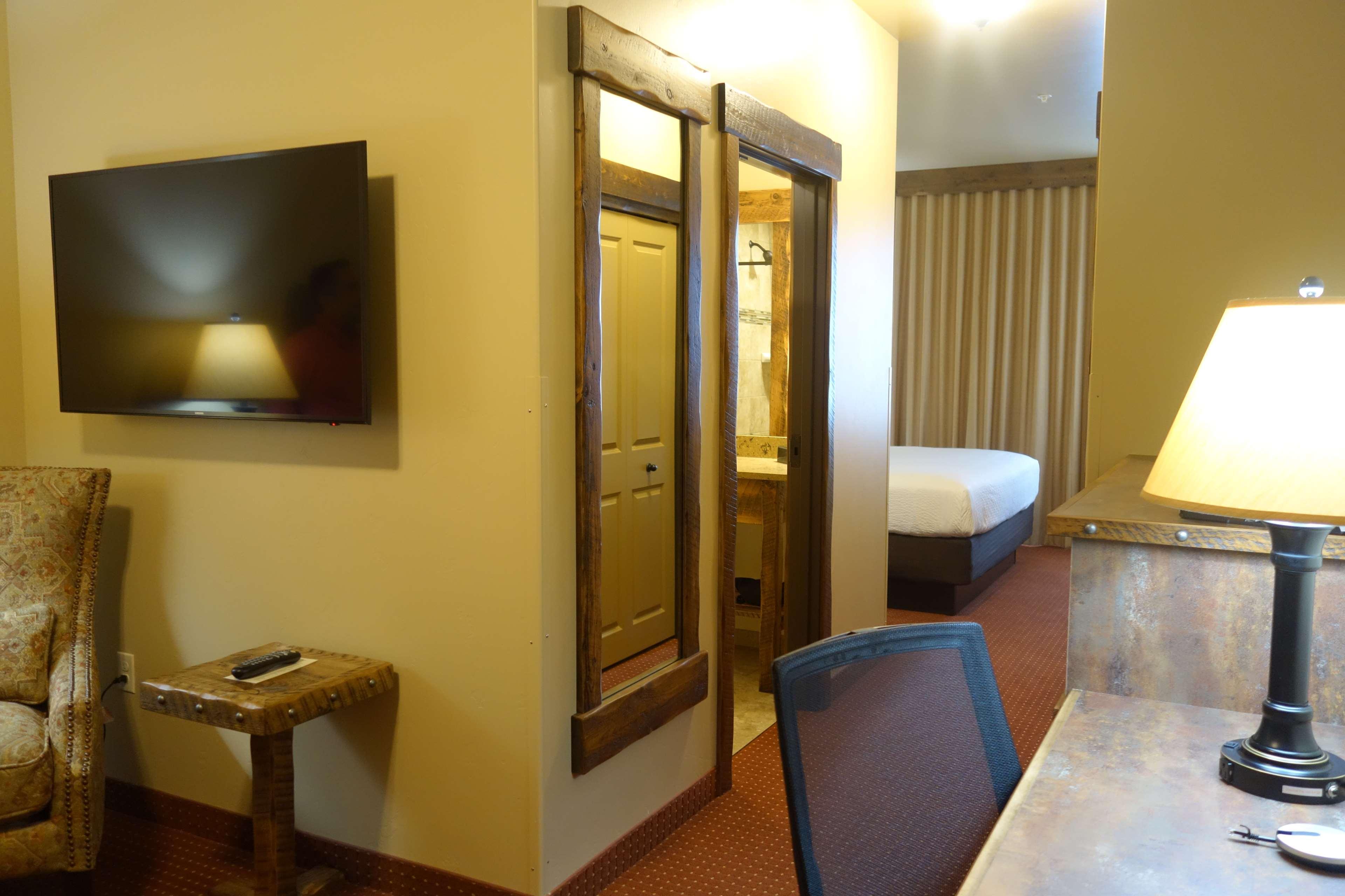Glacier International Lodge カリスペル エクステリア 写真
