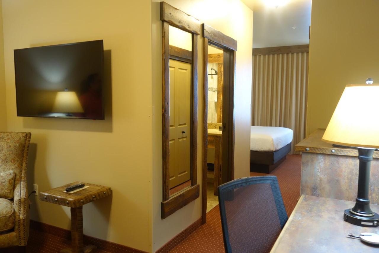 Glacier International Lodge カリスペル エクステリア 写真